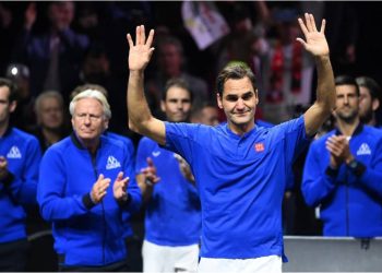 Lágrimas y rivales en la despedida de Federer del tenis profesional