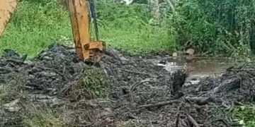 Gobernación del estado inició limpieza de drenajes en La Ceiba