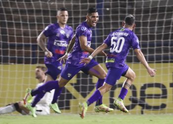 Metropolitanos se afirma como líder en la fase final de la liga venezolana de fútbol