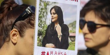 La UE llega a un acuerdo para sancionar a Irán por la muerte de Mahsa Amini