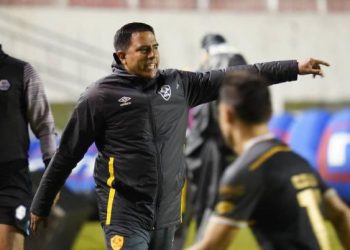 Cesar Farías lleva al Aucas a su primera clasificación a Copa Libertadores