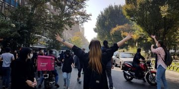 Médicos independientes aseguran que Amini murió por golpes, dice abogado