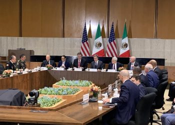 EE.UU. advierte a los venezolanos que fracasarán si migran de forma irregular