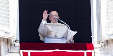 El papa pide a Putin parar la guerra y alerta del riesgo nuclear