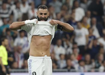 El Real Madrid se atasca y cede el liderato al Barcelona