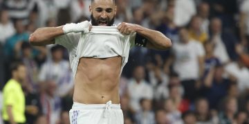 El Real Madrid se atasca y cede el liderato al Barcelona