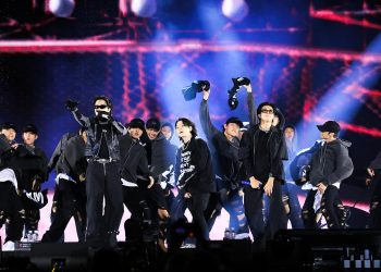 BTS se da un espectacular baño de masas en un emotivo concierto en Busan