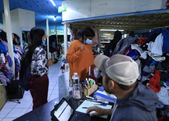 Mexicanos instalan «Gratis Tienda» para venezolanos varados en la frontera