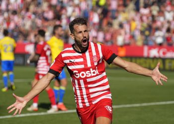 1-1. El Girona y Stuani frustran al Cádiz en el minuto 102