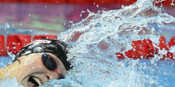 Ledecky bate por 10 segundos el récord mundial de 1.500 en piscina corta