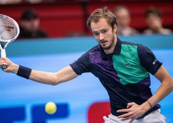 Medvedev gana el título en Viena y el billete a las Finales ATP