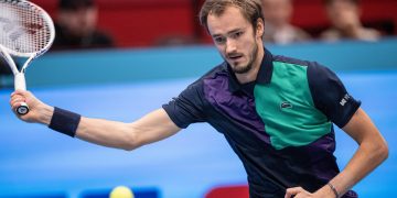 Medvedev gana el título en Viena y el billete a las Finales ATP