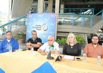 ¡Regresa la alegría! Vuelve el alumbrado navideño del C.C. Plaza