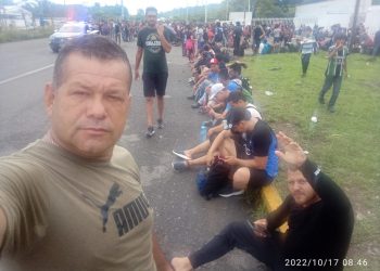 Un tachirense varado junto a sus hijos y sobrino después de cruzar el Darién