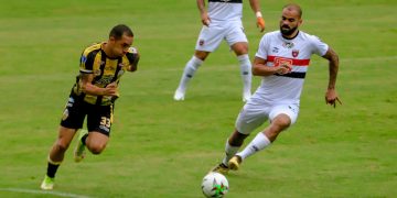 El aurinegro pierde terreno en la Fase Final “B”