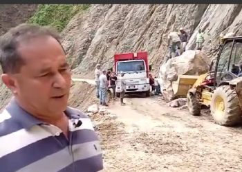 Porra en mano Zedeños se suman a la alcaldía para abrir paso en La Roca