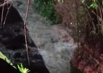 Mérida: Crecida de la quebrada en sector Lumonty mantuvo despiertos a los vecinos