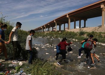 EE.UU. abre el proceso de solicitud de permisos migratorios para venezolanos