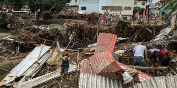 Aragua | 22 personas fallecidas y 52 desaparecidas en Tejerías tras desbordamiento de quebradas