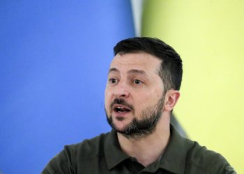 Zelenski: la bandera ucraniana ondea donde Rusia celebró sus pseudoreferendos