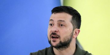 Zelenski: la bandera ucraniana ondea donde Rusia celebró sus pseudoreferendos