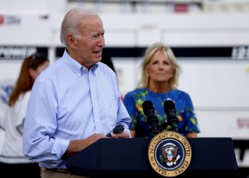 Biden visitará este miércoles el corazón del desastre que dejó Ian en Florida