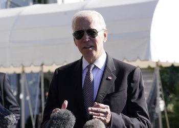 Biden dice que Venezuela tiene que hacer mucho para que se relajen las sanciones
