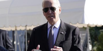 Biden dice que Venezuela tiene que hacer mucho para que se relajen las sanciones