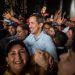 Guaidó se difumina entre el rojo de Latinoamérica