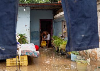 Más de 700 viviendas destruidas por inundaciones en Las Tejerías