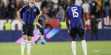 El Copenhague protesta a UEFA por trato que recibieron sus hinchas en Sevilla