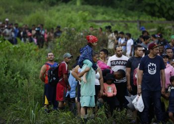 Miles de venezolanos varados en la selva del Darién