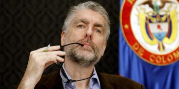 «El camino hacia la paz en Colombia pasa por Venezuela», señala un informe