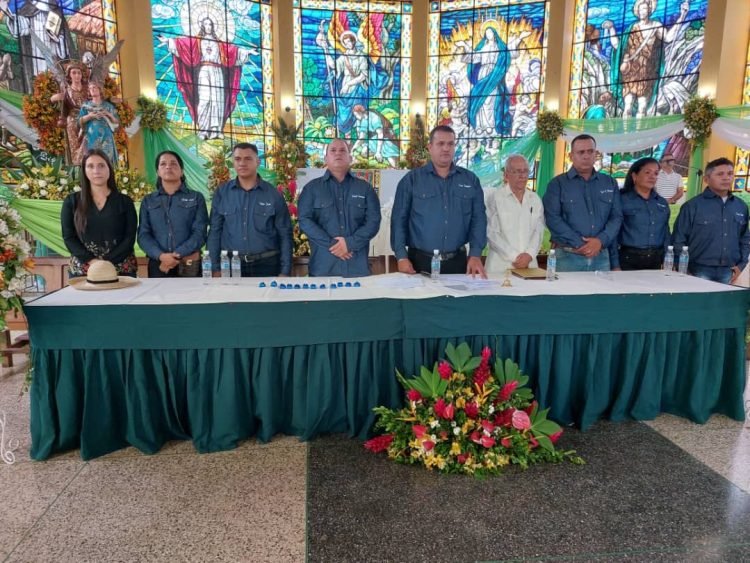 Alcalde y concejales homenajearon a personalidades e instituciones de Cuicas