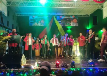 Parrandón abrió la Navidad en Mérida