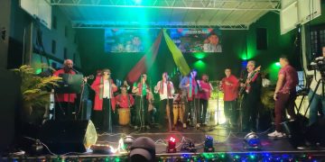 Parrandón abrió la Navidad en Mérida