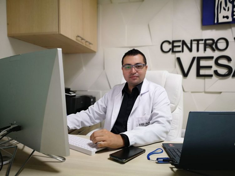 Dr Cristian Pino, presidente del Colegio de Médicos de Mérida. Foto de Yanara Vivas