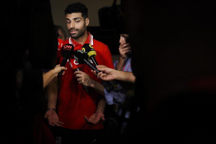 Inglaterra-Irán: cuando el fútbol es secundario