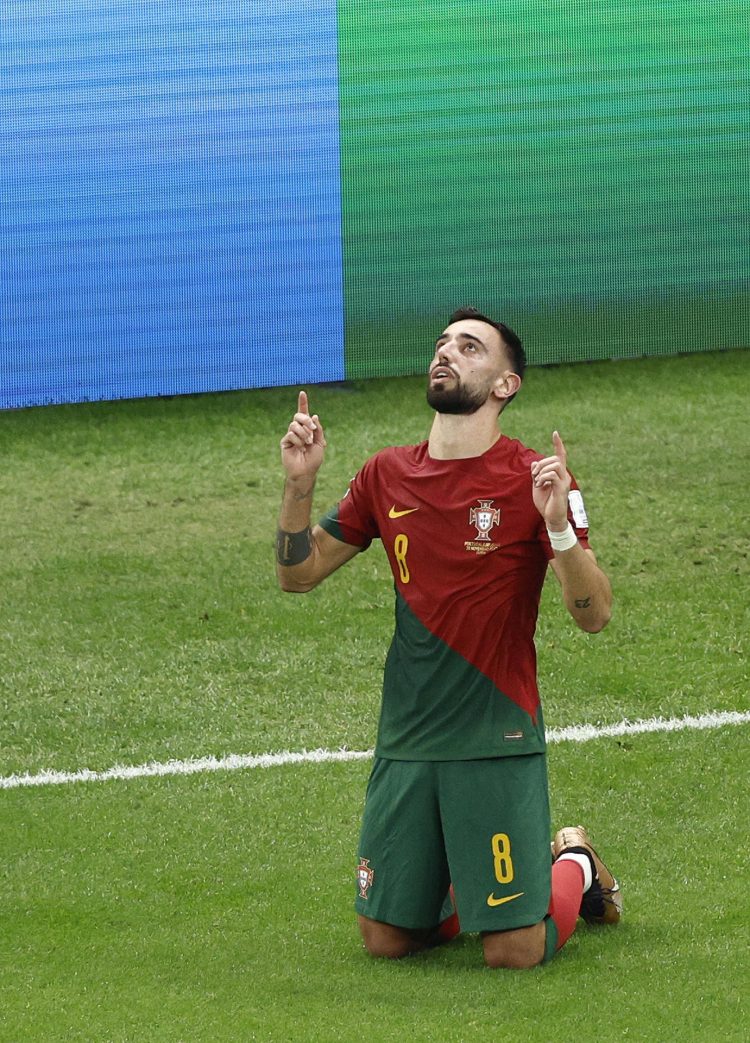 2-0. Bruno Fernandes decide, Uruguay tiembla