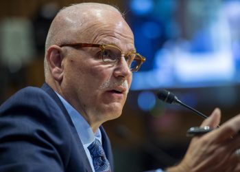 Renuncia a su cargo el máximo responsable de la frontera sur de EE.UU.