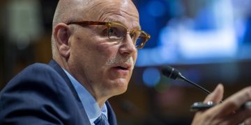 Renuncia a su cargo el máximo responsable de la frontera sur de EE.UU.