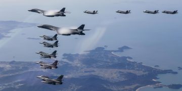 Pionyang anuncia el test de un nuevo misil y presenta a la hija de Kim