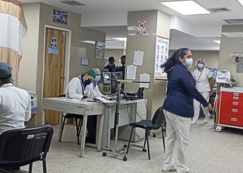 Sindicatos denuncian que algunos jefes de servicio del Hospital Central de San Cristóbal estarían maltratando al personal
