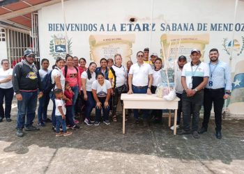 Alcaldía de Sucre entrega útiles de limpieza a instituciones educativas del municipio