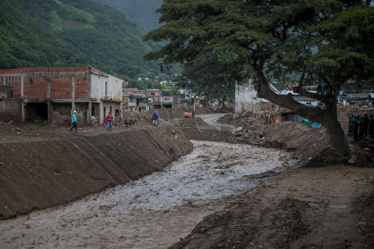 Fotografía de archivo de los efectos de una quebrada desbordada en Venezuela. EFE/Miguel Gutiérrez