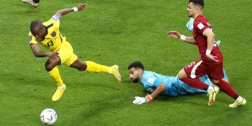 0-2. Ecuador empieza con victoria el Mundial con dos goles de Valencia
