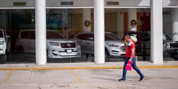 La falta de créditos frena la reactivación del sector automotriz en Venezuela