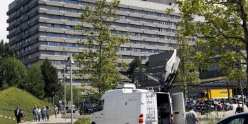 Presentan revolucionario tratamiento oncológico basado en acelerador del CERN