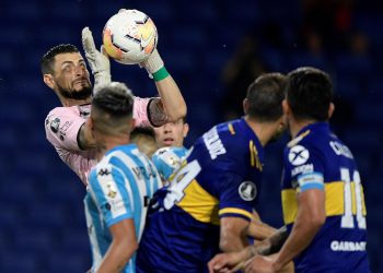 Boca y Racing definen el último título del año en el fútbol argentino