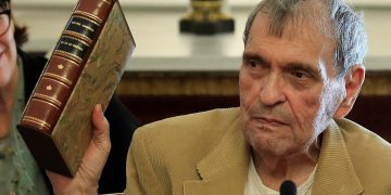 Rafael Cadenas, honrado y agradecido tras ganar el Premio Cervantes 2022